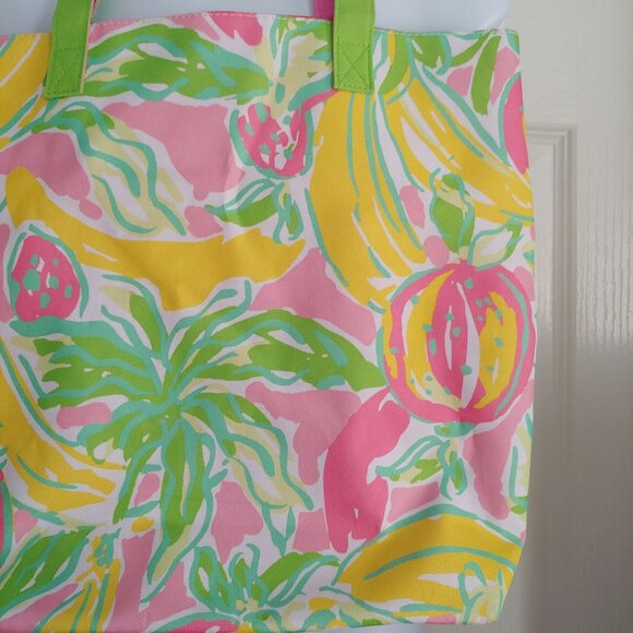 Lilly Pulitzer / Este Lauder Strawberry Banana Carryall Tote Bag Beachy Resort C - Picture 6 of 9